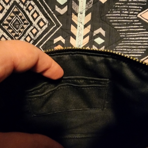 COACH MEDIUM POUCH WITH VARSITY STRIPE (COACH F22499) - Picture 3 of 9